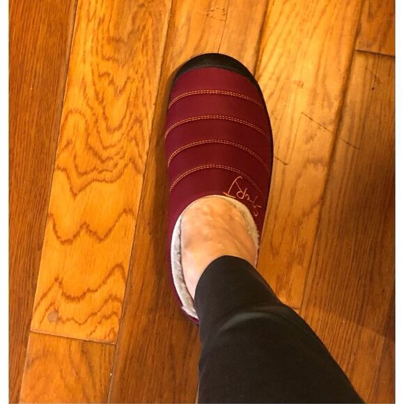 CEVILLE - L Sz 7.5 (38) Red Quilted Nylon Slippers. EVA Sole & Fleece Lining NWT - Picture 6 of 16